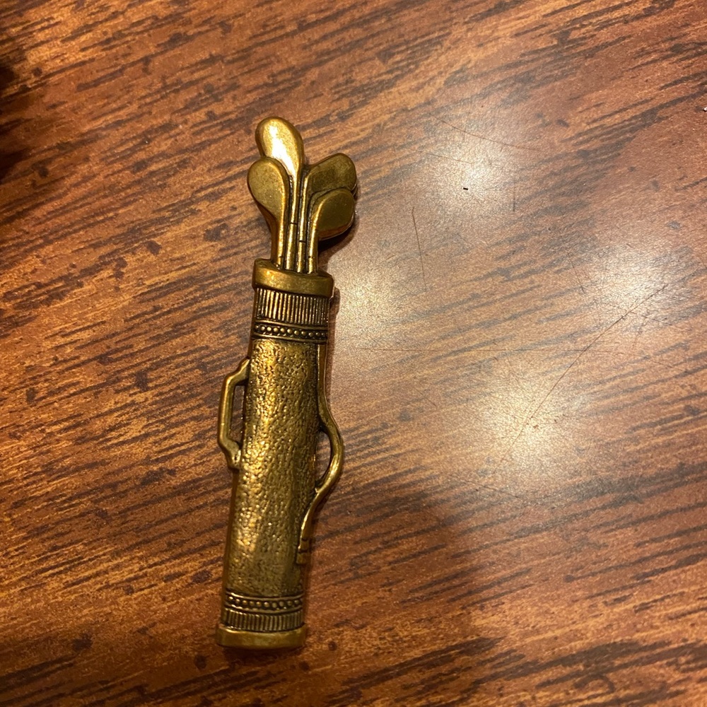 Golf pin
